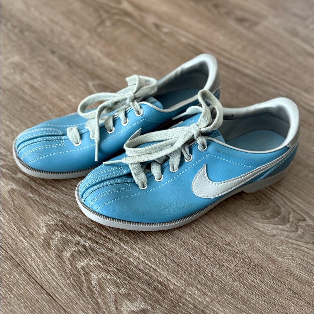 Vintage Nike Bowling Shoes